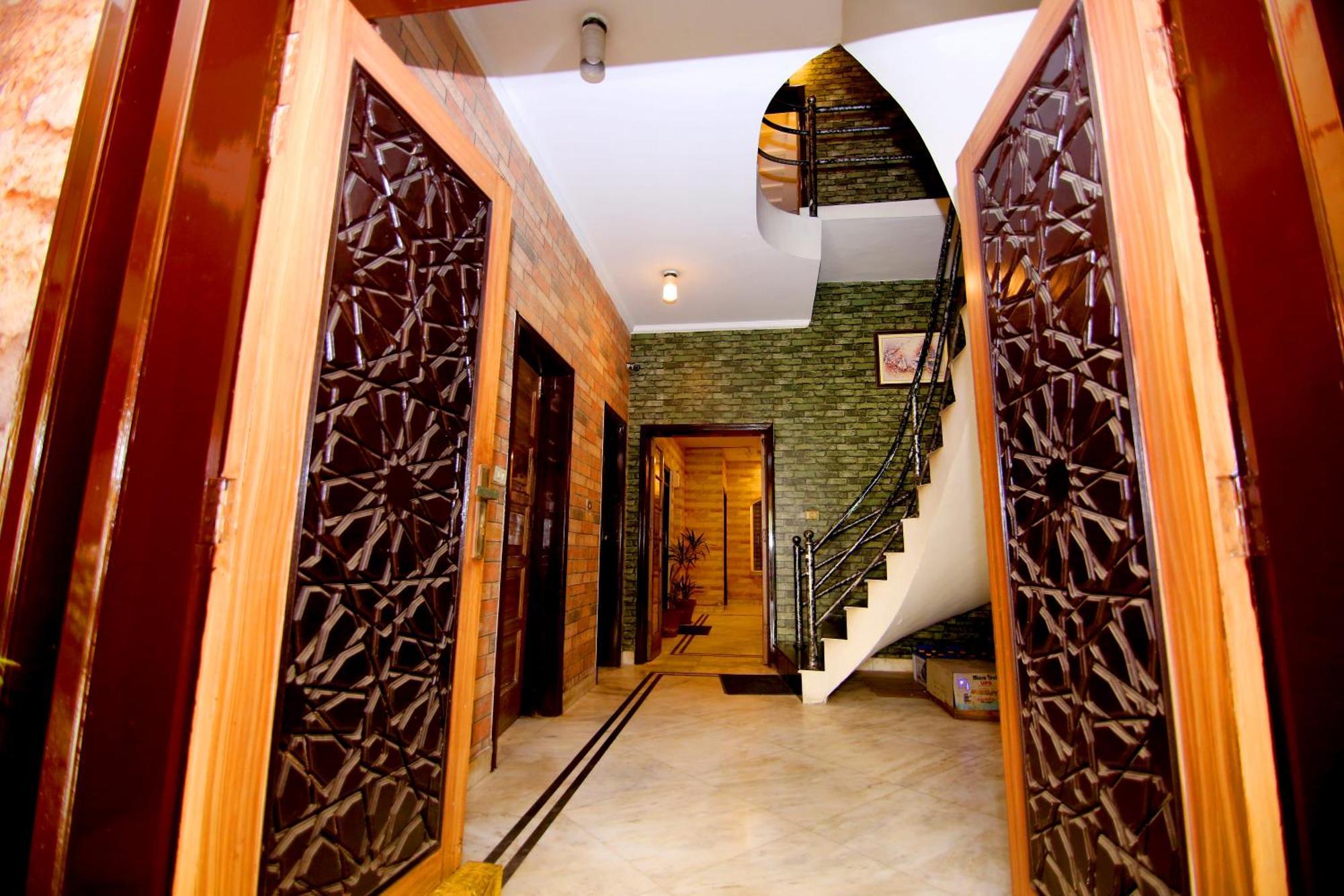 Premier Inn Mall Lahore Exterior photo